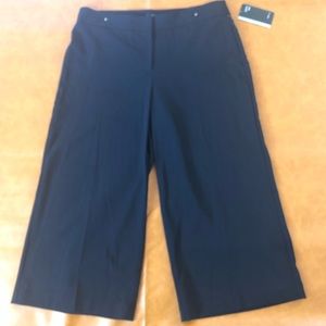 Size 14 Women’s Capri pants